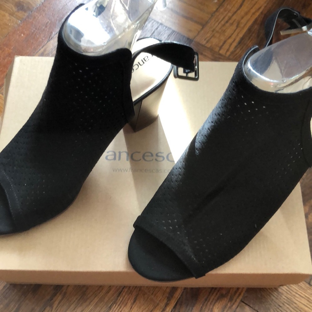 SOLD - Francesca’s Elaine black block heel sandals